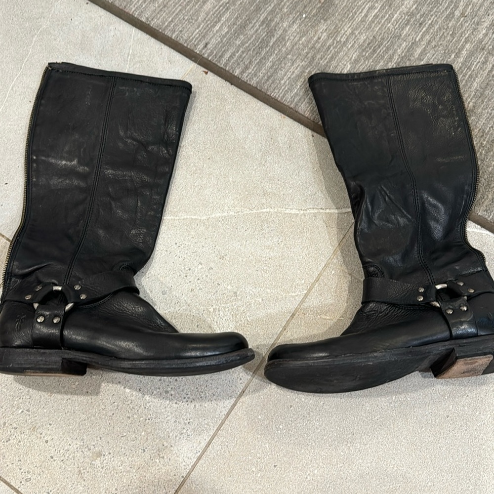 Frye boots leather 8 and a half